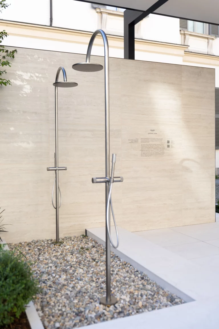 GROHE Atrio Outdoor Shower 01