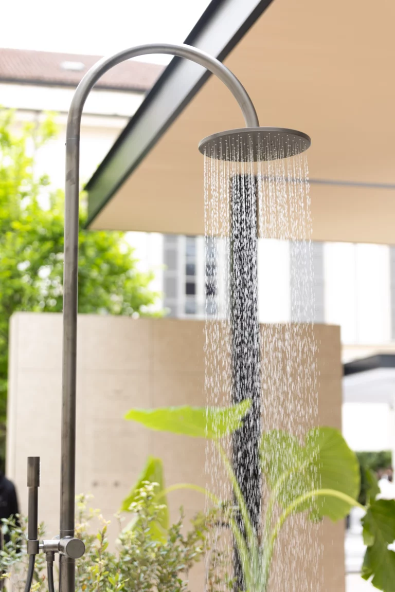 GROHE Atrio Outdoor Shower 02