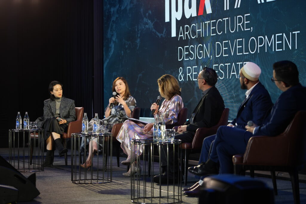 2025 Panel Discussions (33)