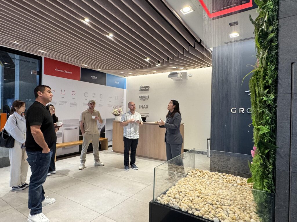 2025_LIXIL_Experience_Center_Tour_(1)