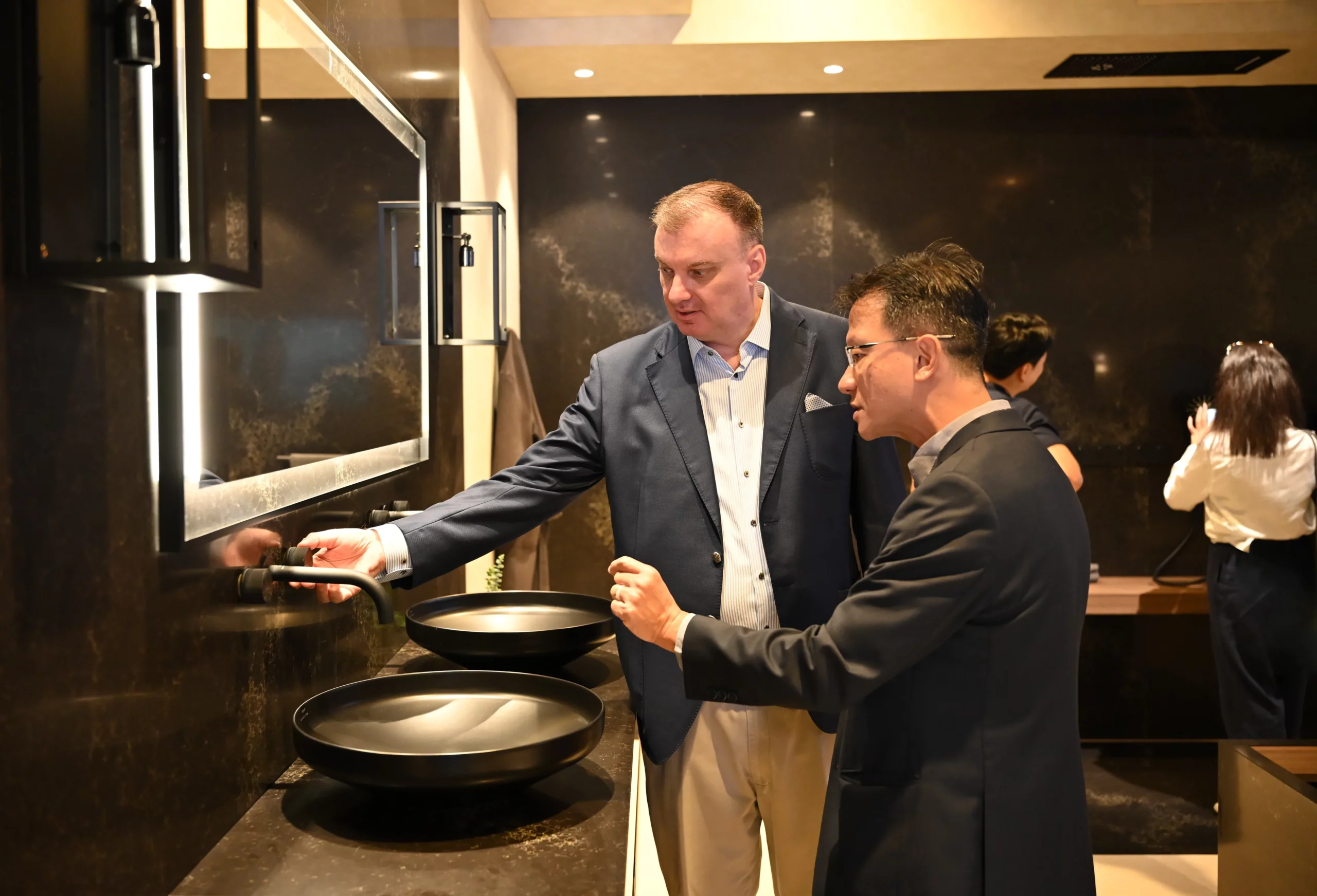 Guest Engagement at GROHE SPA Exhibit